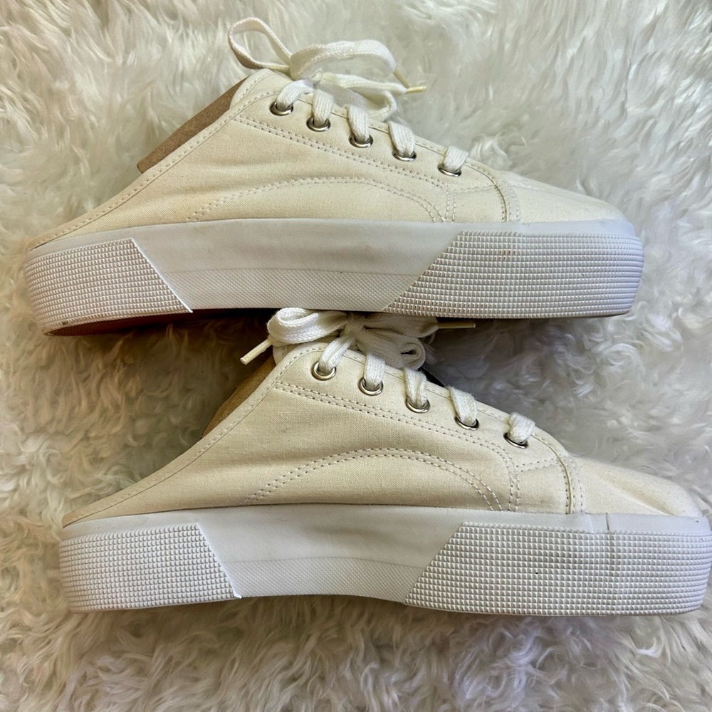 NWT No Boundaries Off-White Canvas Slip On Sneakers 8 - Picture 6 of 9